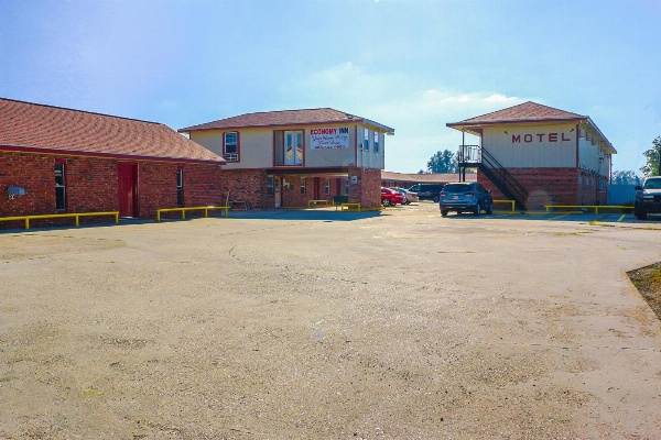 Economy Inn By OYO Lockport near Houma image 10