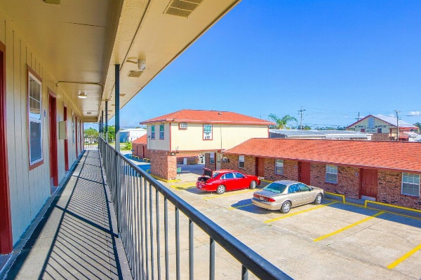 Economy Inn By OYO Lockport near Houma image 5